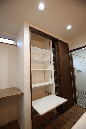 ����p���g���[�͎��[�̓o�c�O���I